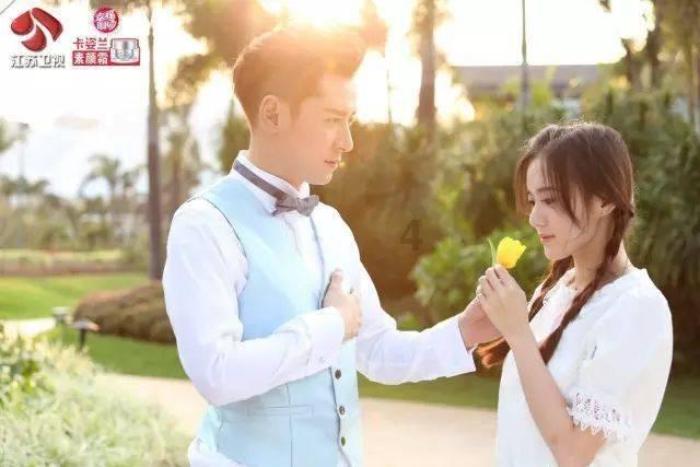 我老婆每天都要加班到晚上10点，这个应该怎么办游戏画面